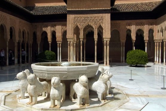 10 Granada Alhambra Löwenhof 555x370 - Andalusien 2014