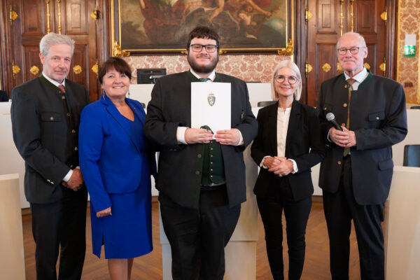 24 Wartingerfeier 2024 Gernot Obersteiner Manuela Kohm Meinhard Lafer Gabriele Kolar Alois Ruhri 600x400 - Verleihung Wartinger-Medaille für Erwachsene 2024